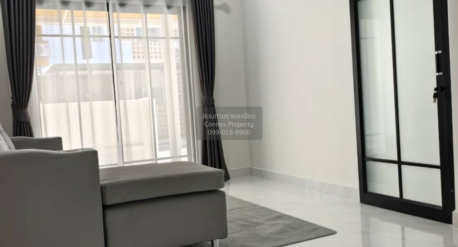 For sale 4 bedrooms townhouse in Khlong Luang, Pathum Thani