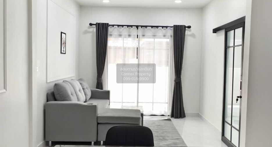 For sale 4 bedrooms townhouse in Khlong Luang, Pathum Thani