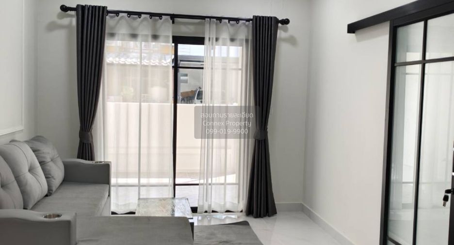 For sale 4 bedrooms townhouse in Khlong Luang, Pathum Thani