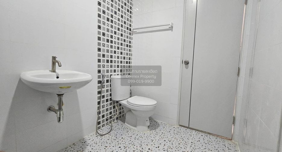 For sale 2 bedrooms townhouse in Bang Bua Thong, Nonthaburi