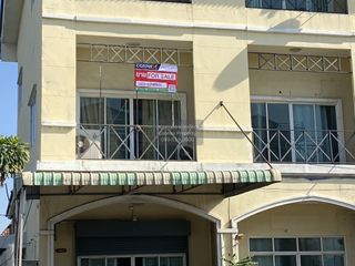 For sale 4 bedrooms townhouse in Nong Khaem, Bangkok