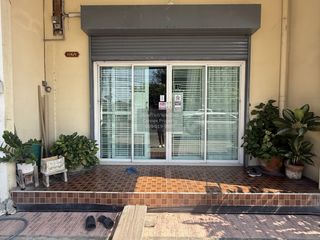 For sale 4 bedrooms townhouse in Nong Khaem, Bangkok