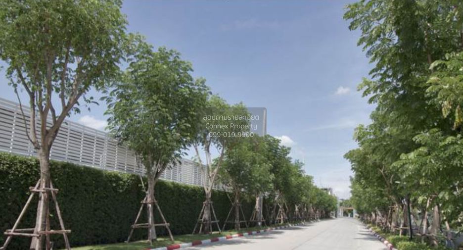 For sale 4 bedrooms townhouse in Mueang Pathum Thani, Pathum Thani