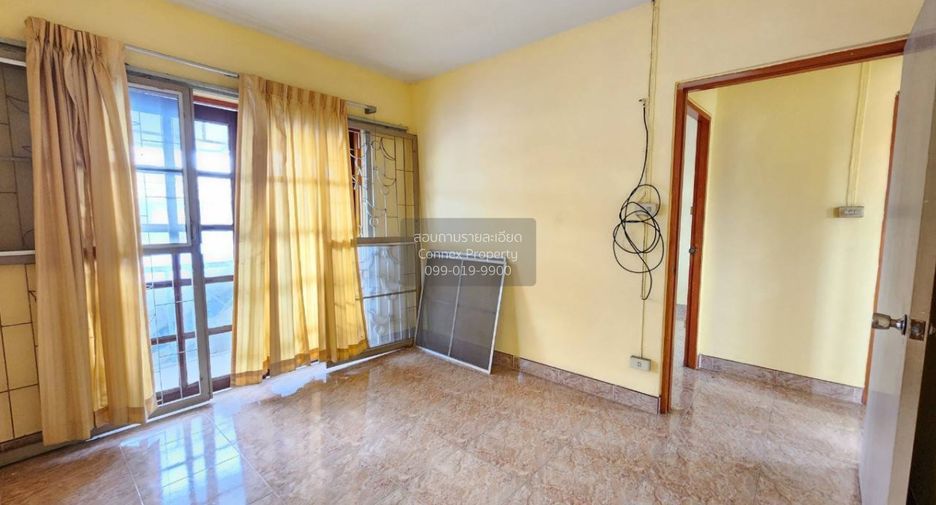 Casa adosada en venta de 3 habitaciones en Mueang Samut Prakan, Samut Prakan