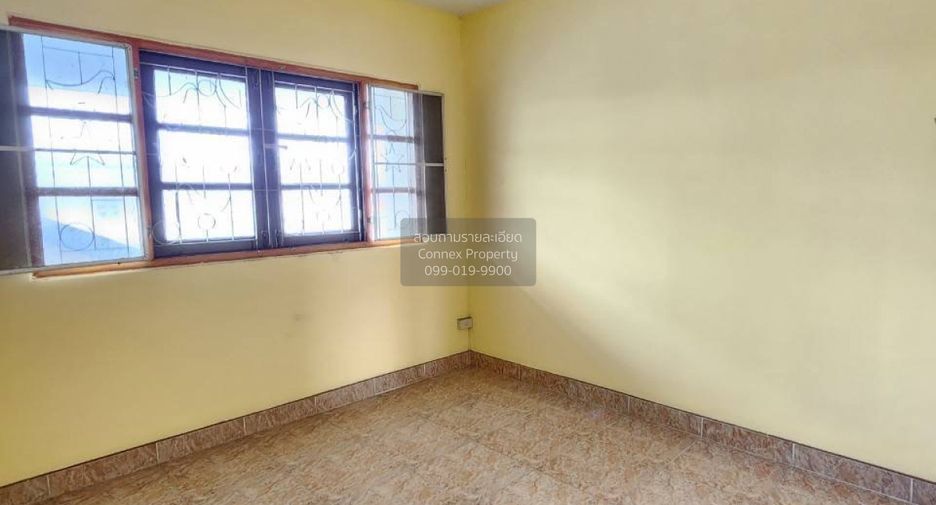 Casa adosada en venta de 3 habitaciones en Mueang Samut Prakan, Samut Prakan