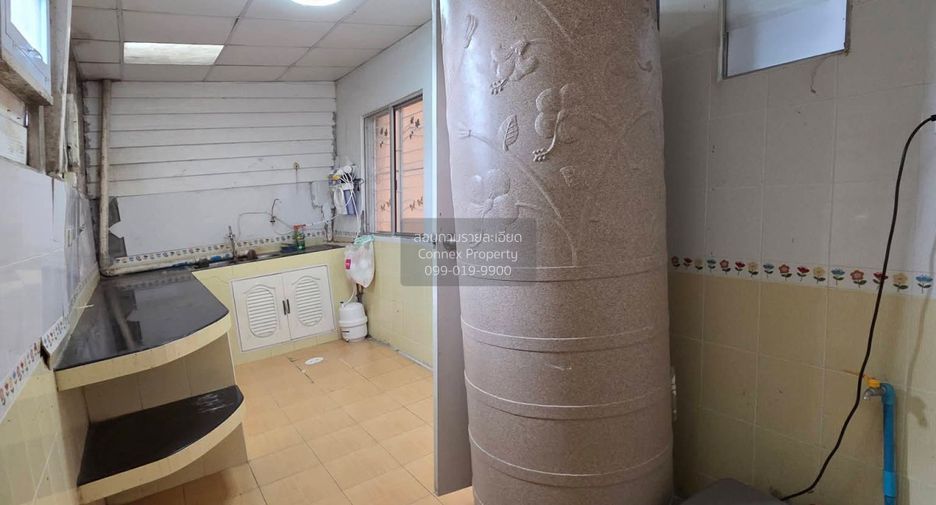 For sale 3 bedrooms townhouse in Bang Phli, Samut Prakan