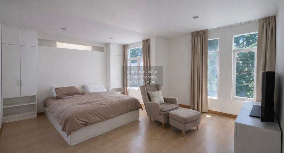For sale 4 bedrooms house in Suan Luang, Bangkok