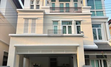 For sale 4 bedrooms house in Suan Luang, Bangkok