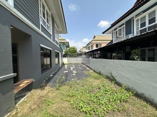 For sale 3 bedrooms house in Mueang Samut Prakan, Samut Prakan