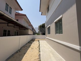 For sale 4 bedrooms house in Mueang Samut Prakan, Samut Prakan