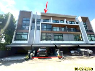 For sale 1 bed townhouse in Lat Phrao, Bangkok