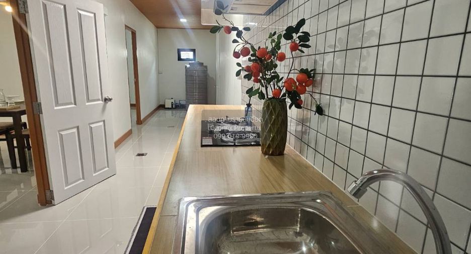 For sale 4 bedrooms townhouse in Lat Krabang, Bangkok