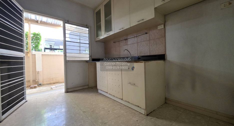 For sale 3 bedrooms house in Taling Chan, Bangkok