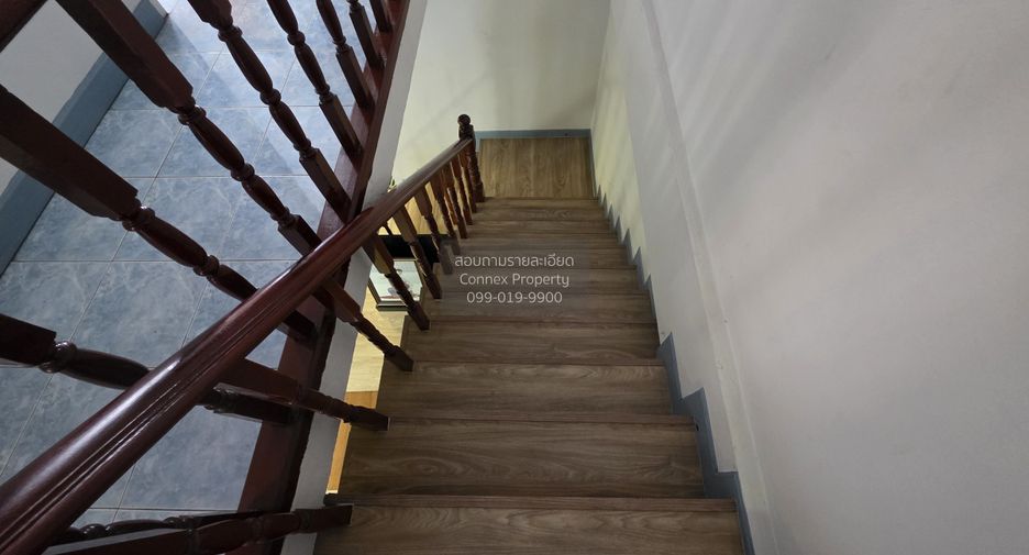 Casa adosada en venta de 3 habitaciones en Khlong San, Bangkok