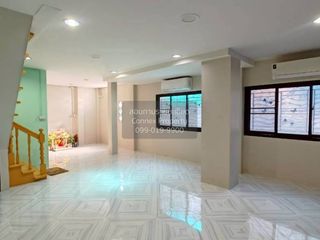 For sale 4 bedrooms townhouse in Nong Khaem, Bangkok