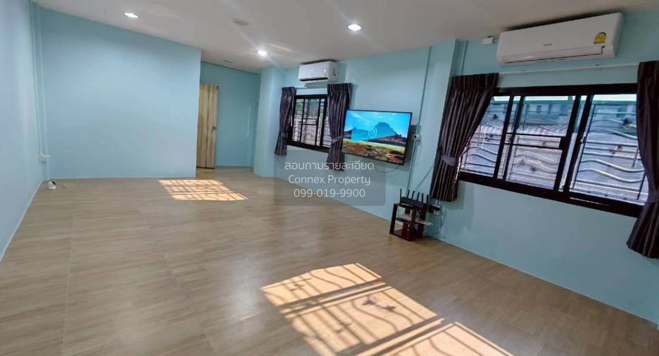 À vendre 4 chambres maison de ville à Nong Khaem, Bangkok