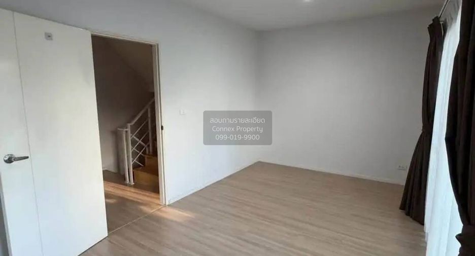 For sale 4 bedrooms townhouse in Prawet, Bangkok
