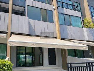 For sale 3 bedrooms townhouse in Sai Mai, Bangkok