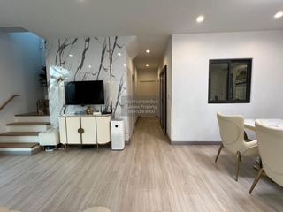 出售 4 卧室 独立屋 在 Mueang Pathum Thani, Pathum Thani