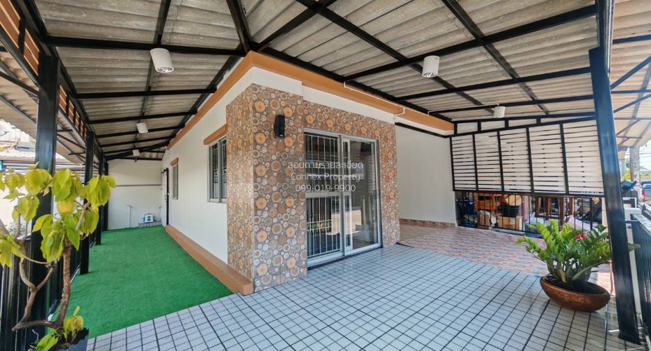 For sale 3 bedrooms townhouse in Bang Phli, Samut Prakan