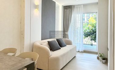 For sale 2 ベッドルーム condo in Phra Khanong, Bangkok