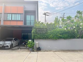 For sale 3 bedrooms townhouse in Chom Thong, Bangkok