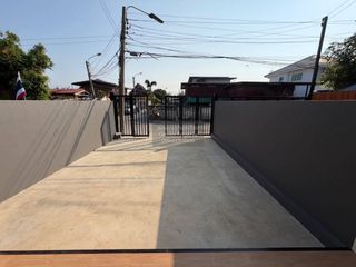 For sale 3 bedrooms house in Mueang Samut Prakan, Samut Prakan