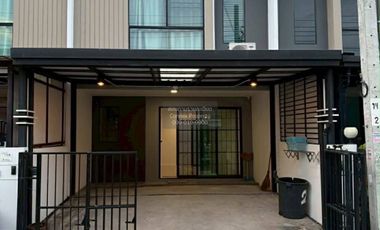 À vendre 3 chambres maison de ville à Bang Phli, Samut Prakan