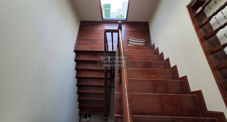 For sale 5 bedrooms house in Taling Chan, Bangkok
