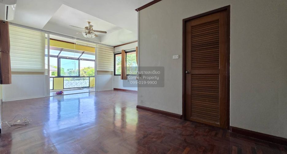 For sale 5 bedrooms house in Taling Chan, Bangkok