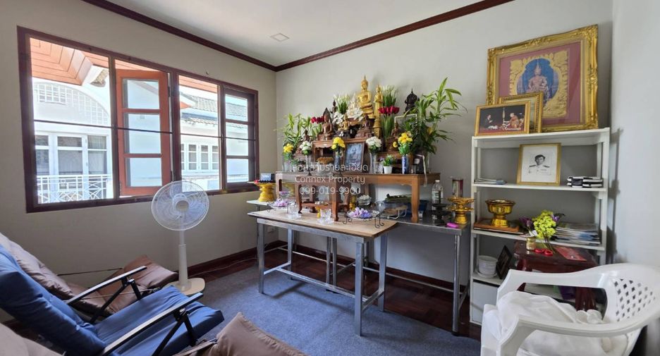 For sale 5 bedrooms house in Taling Chan, Bangkok
