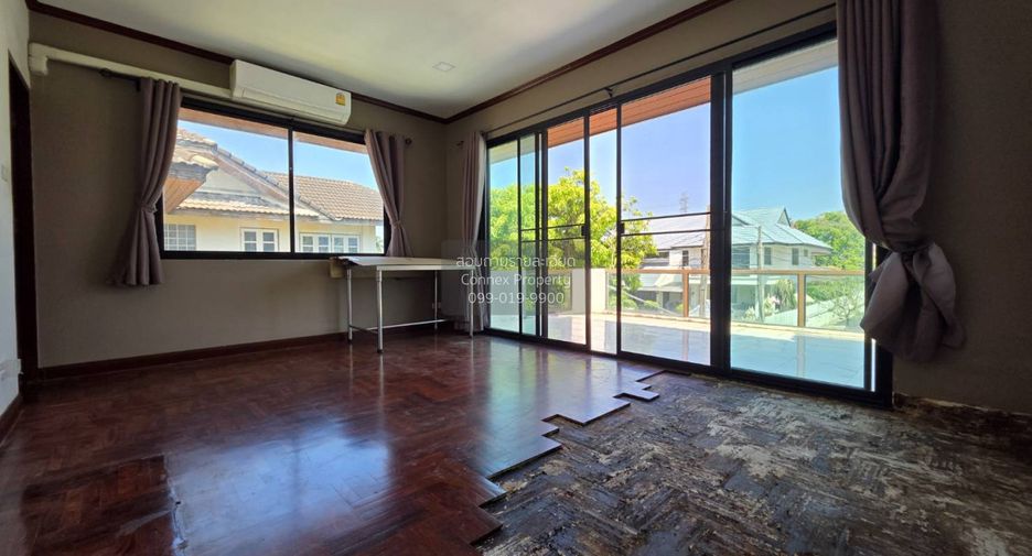 For sale 5 bedrooms house in Taling Chan, Bangkok