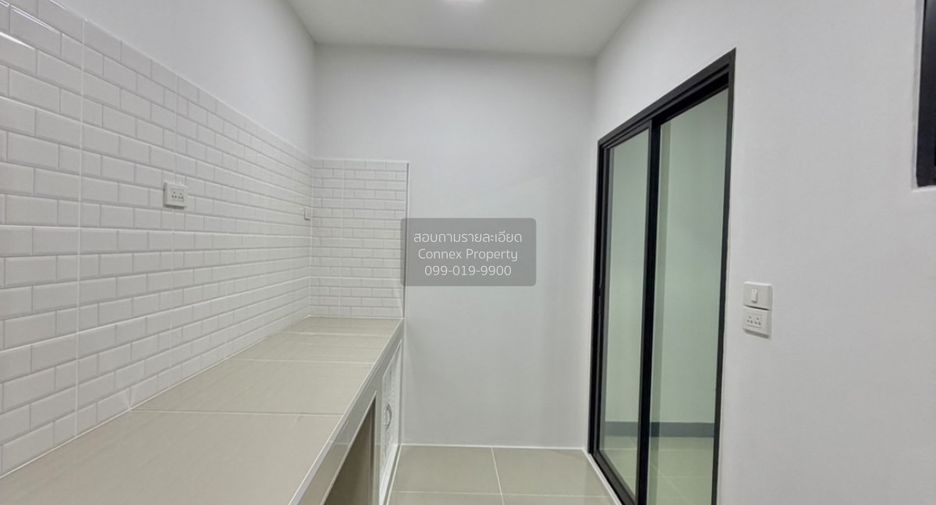 For sale 2 bedrooms townhouse in Pak Kret, Nonthaburi