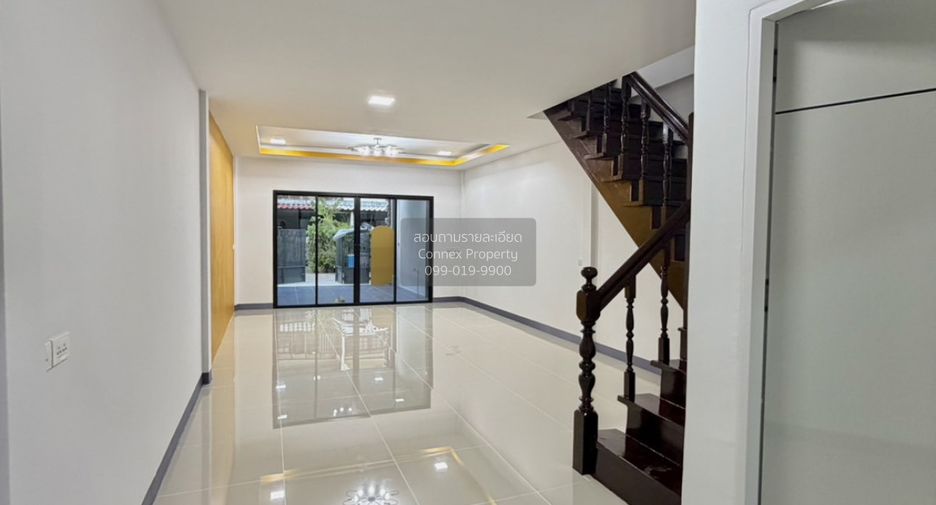 For sale 2 bedrooms townhouse in Pak Kret, Nonthaburi