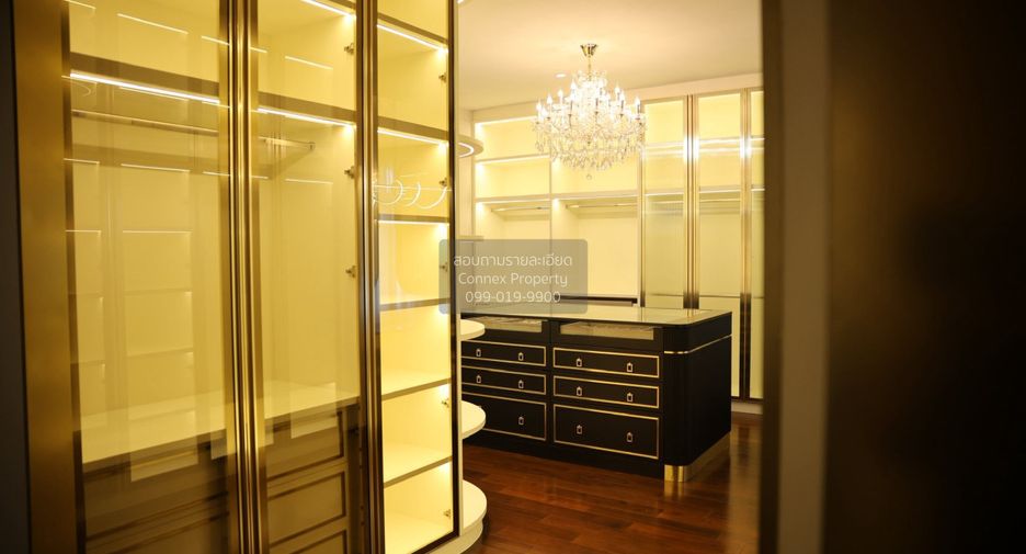 For sale 5 bedrooms house in Lat Krabang, Bangkok