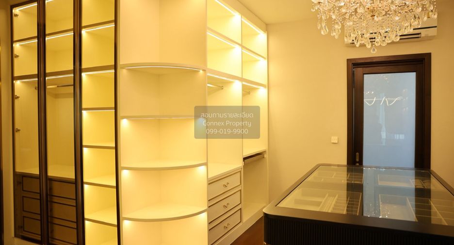 For sale 5 bedrooms house in Lat Krabang, Bangkok