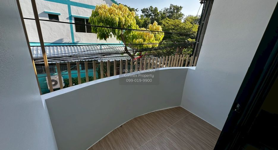 For sale 2 ベッドルーム townhouse in Sai Mai, Bangkok