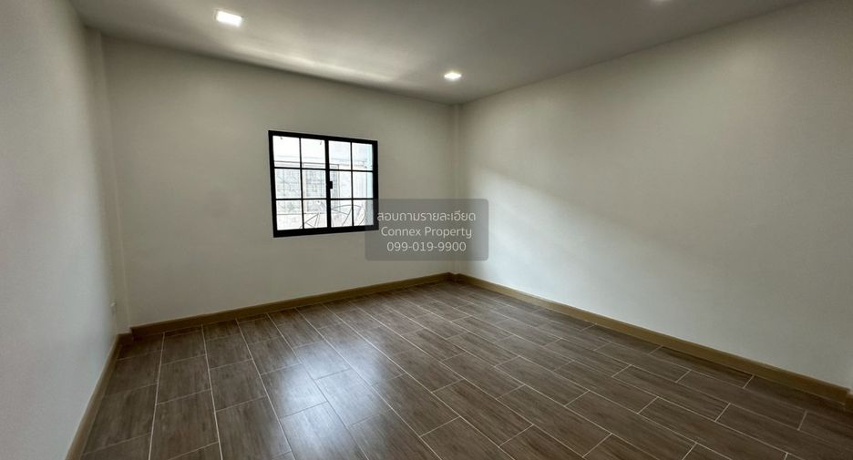 For sale 2 ベッドルーム townhouse in Sai Mai, Bangkok