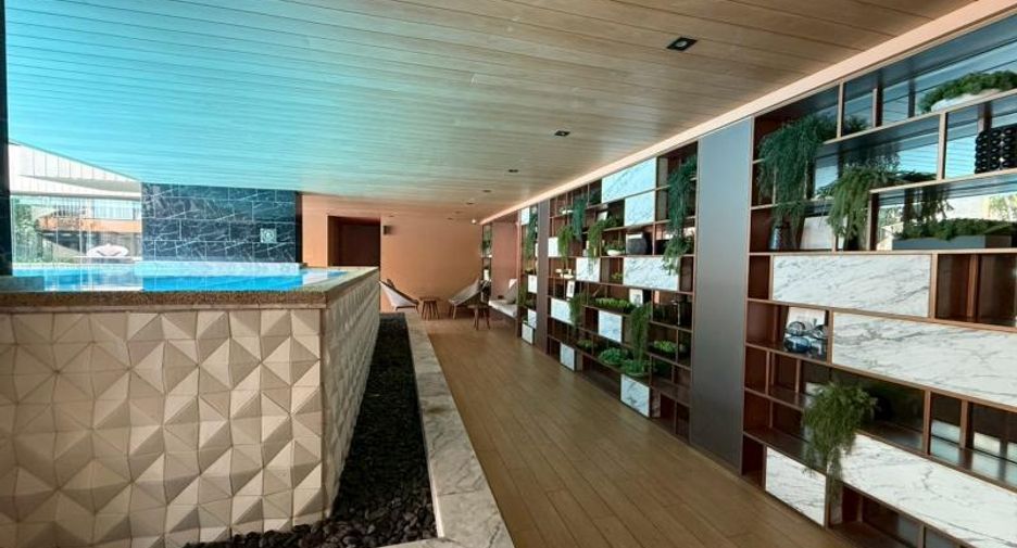 For sale 1 bed condo in Phra Khanong, Bangkok