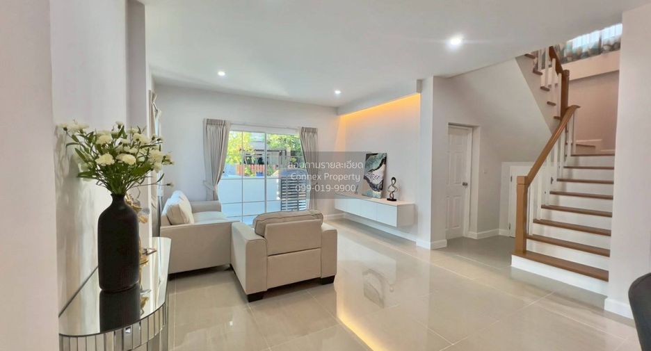 For sale 3 bedrooms house in Khlong Sam Wa, Bangkok
