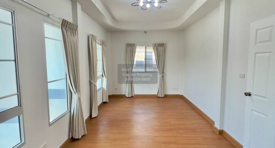 For sale 3 bedrooms house in Khlong Sam Wa, Bangkok