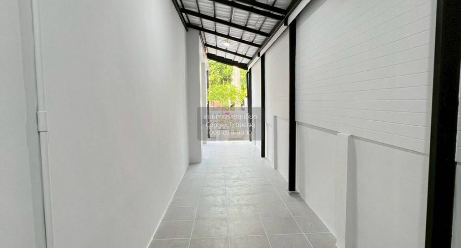 For sale 3 bedrooms house in Khlong Sam Wa, Bangkok