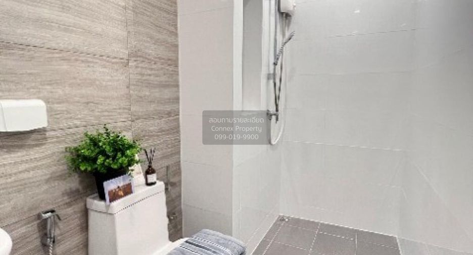 For sale 1 bed condo in Mueang Samut Prakan, Samut Prakan