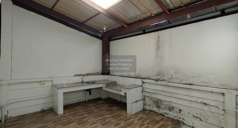 Casa adosada en venta de 3 habitaciones en Phutthamonthon, Nakhon Pathom