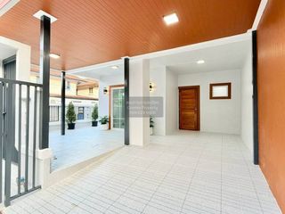 Продажа 3 спальни таунхаус в Bang Bua Thong, Нонтабури
