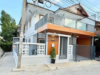 Продажа 3 спальни таунхаус в Bang Bua Thong, Нонтабури