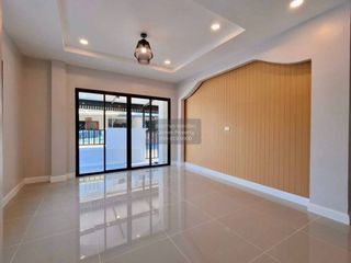 出售 3 卧室 联排别墅 在 Bang Bua Thong, Nonthaburi