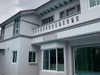 Casa en venta de 5 habitaciones en Bang Yai, Nonthaburi