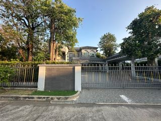 Casa en venta de 5 habitaciones en Bang Yai, Nonthaburi