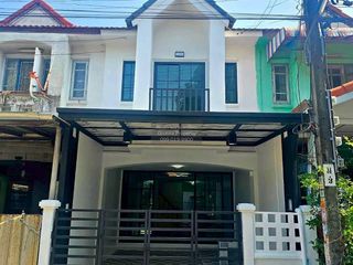 For sale 2 bedrooms townhouse in Khlong Sam Wa, Bangkok